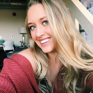 Meet your Posher, Carley